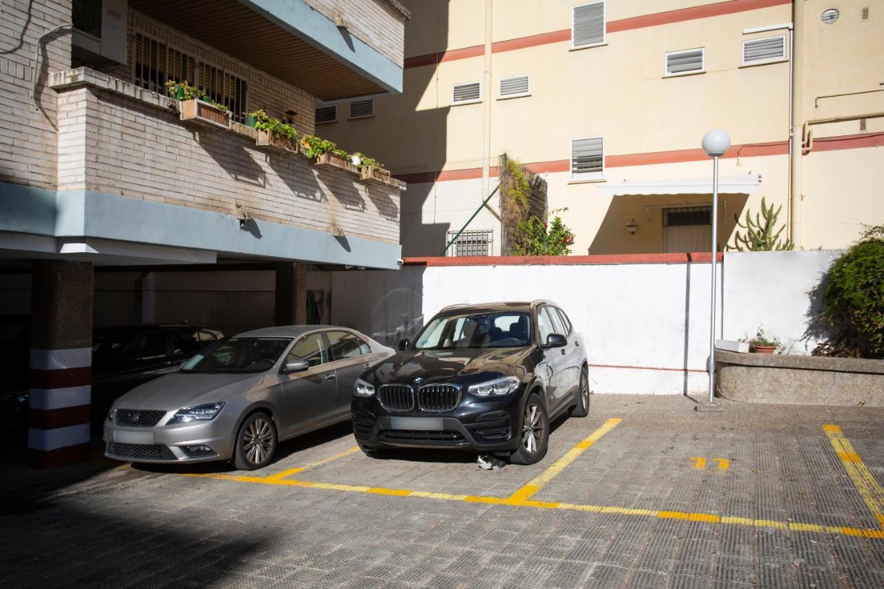 Borbolla Sevilla Urban - Parking Екстер'єр фото