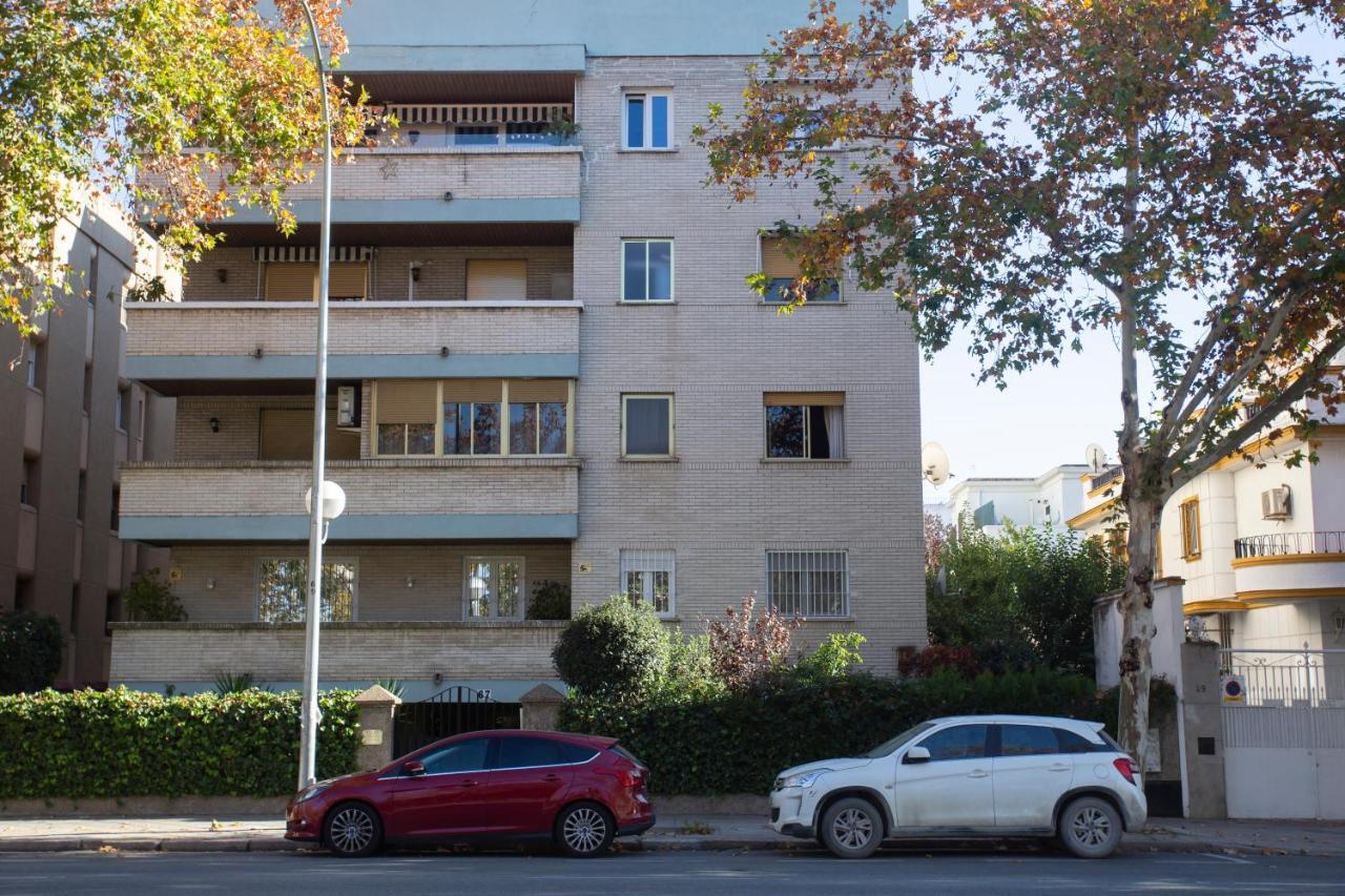 Borbolla Sevilla Urban - Parking Екстер'єр фото